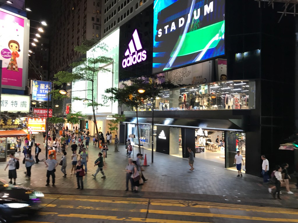 Jalan-Jalan ke Hong Kong: Hari&nbsp;Pertama